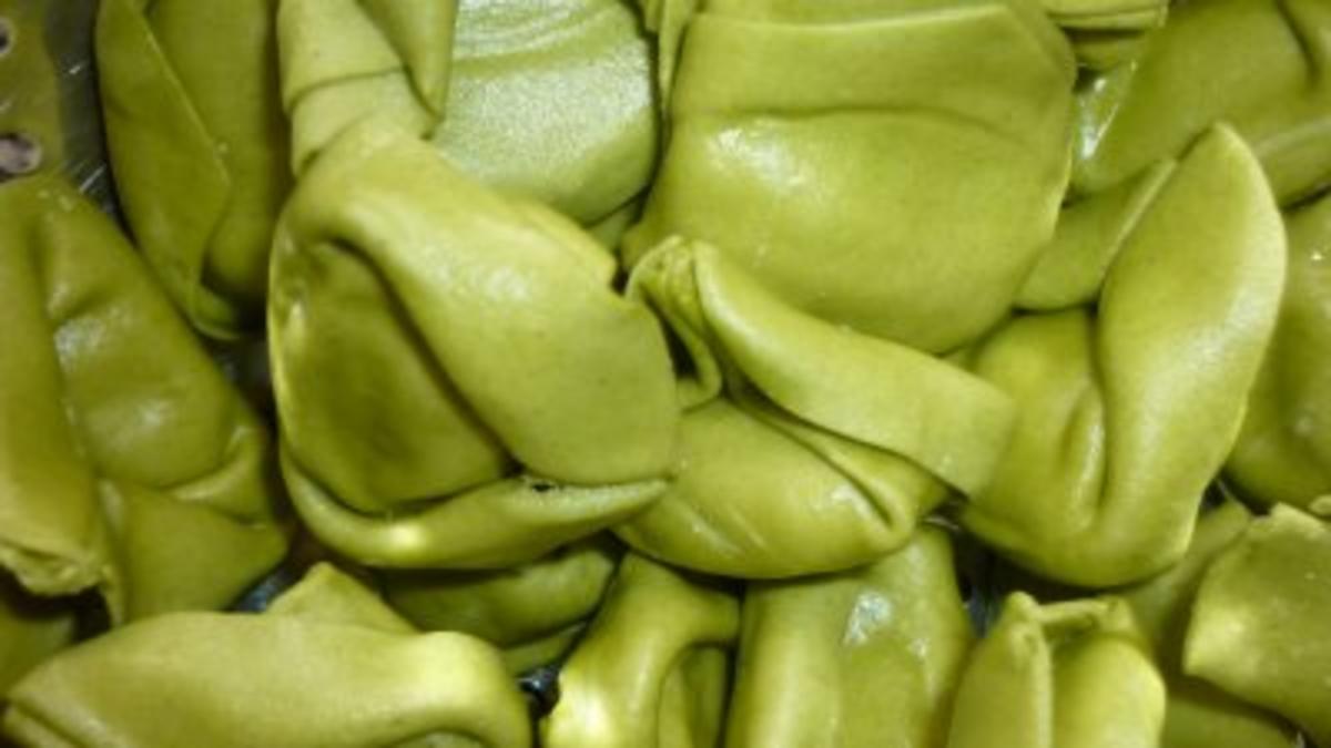 Rindfleischsuppe mit chinesischem Gemüse und grünen Spargeltortelloni - Rezept - Bild Nr. 4