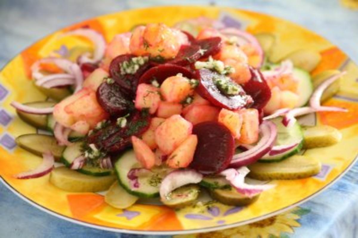 Kartoffel - Gurken - Salat mit Roter Bete - Rezept