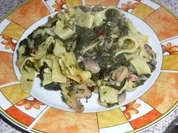 Pasta: Spinat - Nudelauflauf mit Champignons im Römertopf - Rezept