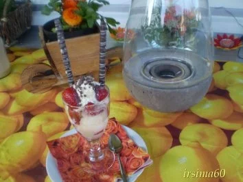 Erdbeerbecher mit Eierlikör - Rezept - Bild Nr. 2