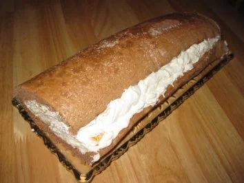 Schoko-Aprikosen-Sahnerolle - Rezept - Bild Nr. 13