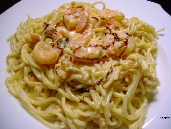 Pasta mit Graved Lachs - und Riesengarnelen - Rezept