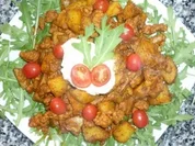 Kartoffel-Gyrospfanne auf Rucola mit Auberginen-Nocke - Rezept