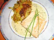 Kartoffel-Möhren-Rösti mit Wildlachsfilet an Kressesauce - Rezept
