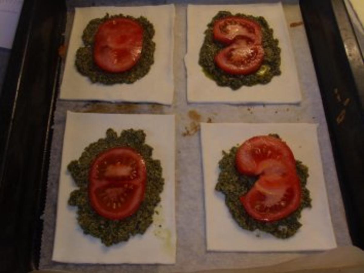 Pikante Kuchen: Blätterteig mit Tomaten und Ziegenkäse - Rezept ...