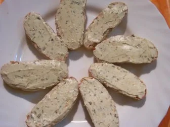 Rezept: Zwischensnack: Schinken-Käse-Bruscetta, überbacken Bild Nr. 4 Zwischensnack: Schinken-Käse-Bruscetta, überbacken - Rezept - Bild Nr. 4