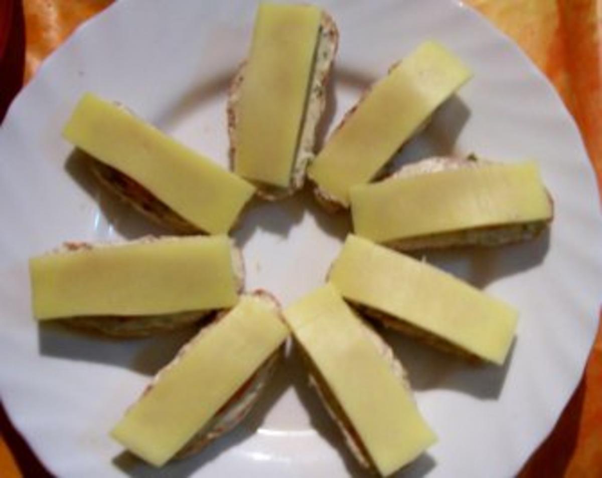 Zwischensnack: Schinken-Käse-Bruscetta, überbacken - Rezept - Bild Nr. 6