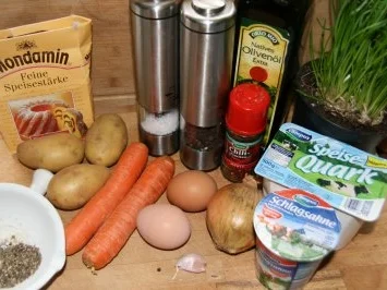 Rezept: Vegetarisch: Gemüsepuffer mit Quarkdip Bild Nr. 2 Vegetarisch: Gemüsepuffer mit Quarkdip - Rezept - Bild Nr. 2