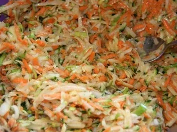 Rezept: Vegetarisch: Gemüsepuffer mit Quarkdip Bild Nr. 4 Vegetarisch: Gemüsepuffer mit Quarkdip - Rezept - Bild Nr. 4