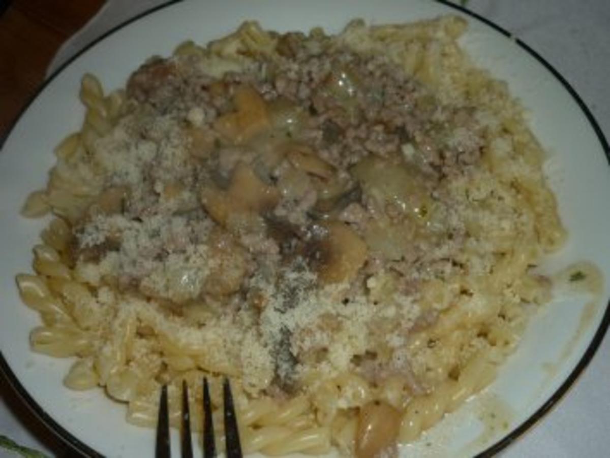 Nudeln Carbonara mit Mett - Rezept mit Bild - kochbar.de