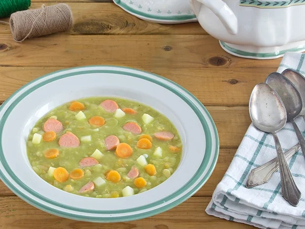 Rezept: Omas Erbsensuppe rheinische Art Bild Nr. 2 Omas Erbsensuppe rheinische Art - Rezept - Bild Nr. 2