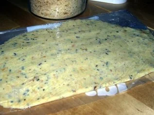 Hähnchenbrust unter Rosmarinkruste mit Tagiatelle und Zuckerschoten - Rezept - Bild Nr. 3