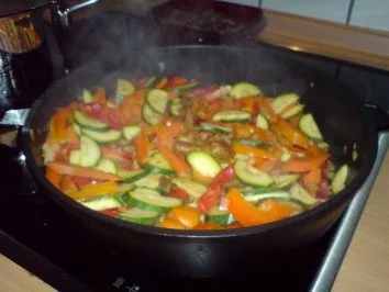 Rezept: Scharfe Rindfleischpfanne Bild Nr. 2 Scharfe Rindfleischpfanne - Rezept - Bild Nr. 2