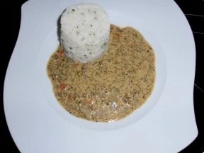 Rezept: Lachsfilet mit einer Kräuter-Sahne-Senfsauce und Beilagen Bild Nr. 4 Lachsfilet mit einer Kräuter-Sahne-Senfsauce und Beilagen - Rezept - Bild Nr. 4