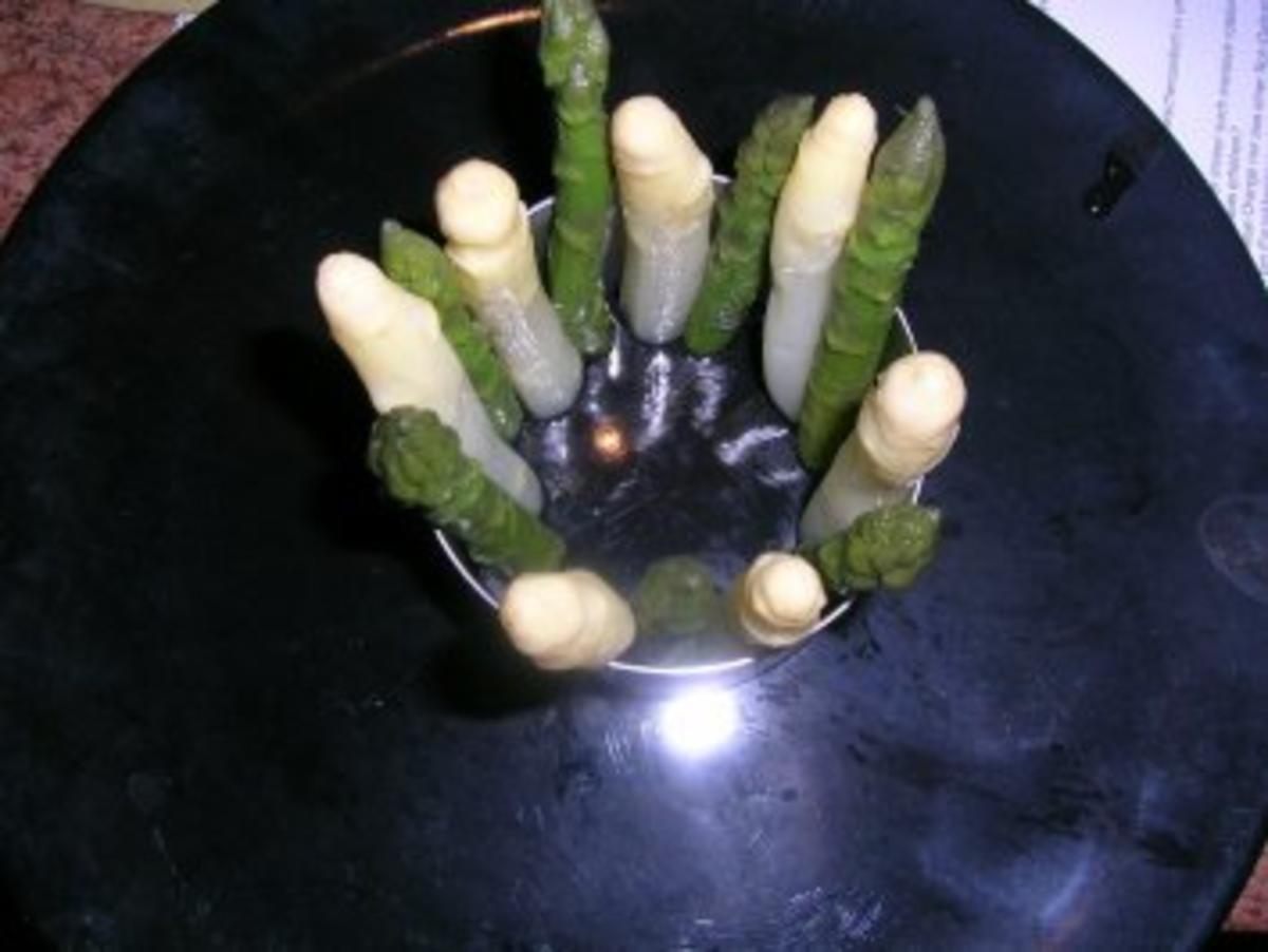 Chartreuse vom grünen und weißen Spargel mit Garnelen - eine tolle Vorspeise - - Rezept - Bild Nr. 3
