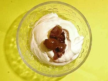 Magerquark mit Schattenmorellen - Rezept