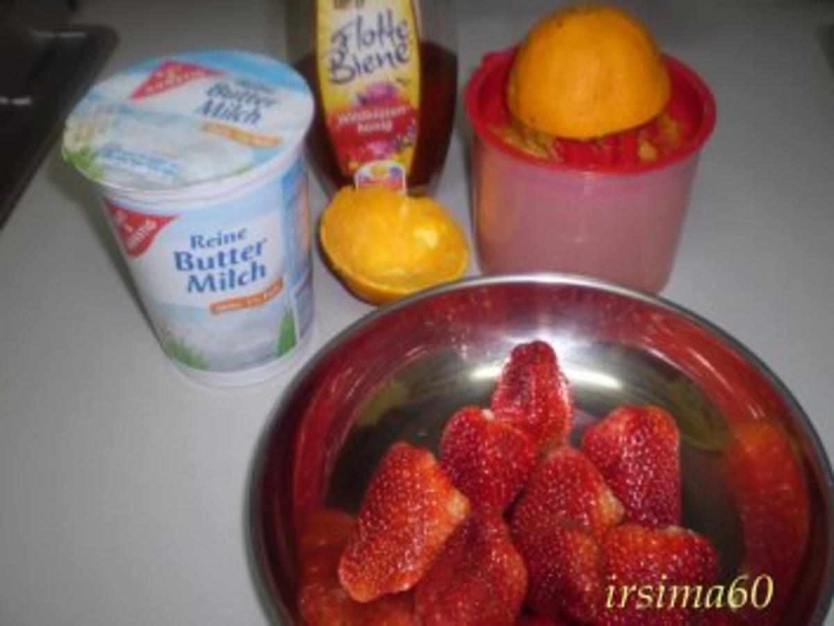 Buttermilch Shake mit Erdbeeren - Rezept - Bild Nr. 2
