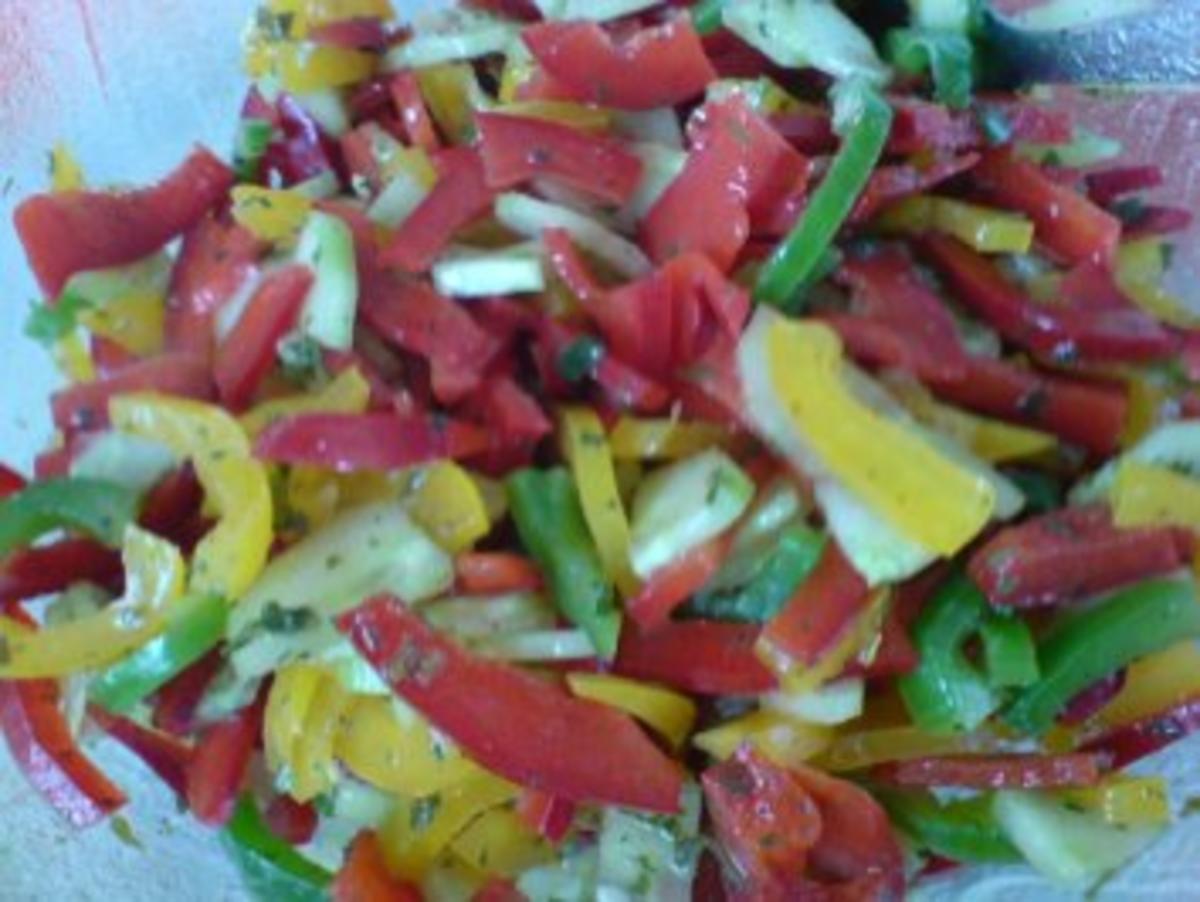 Paprika-Gurken-Salat - Rezept - Bild Nr. 2