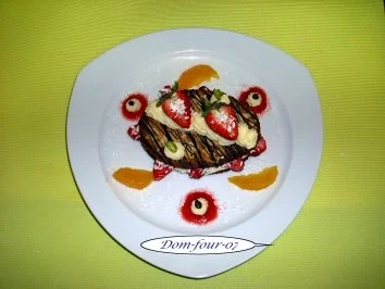 Erdbeerzunge mit Vanille-Sahne-Creme - Rezept