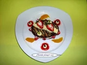 Erdbeerzunge mit Vanille-Sahne-Creme - Rezept