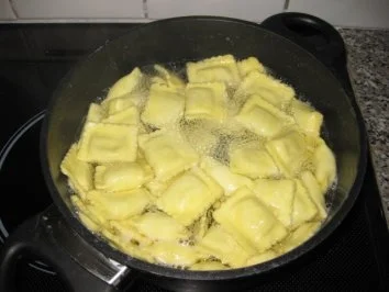 Ravioli-Spargel-Champignon-Töpfchen - Rezept - Bild Nr. 2