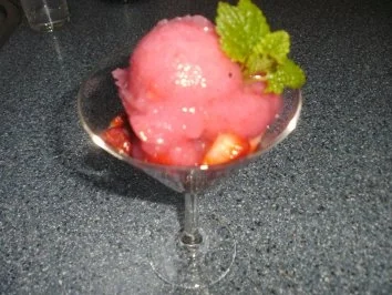 Rezept: Rhabarber-Sorbet Bild Nr. 2 Rhabarber-Sorbet - Rezept - Bild Nr. 2