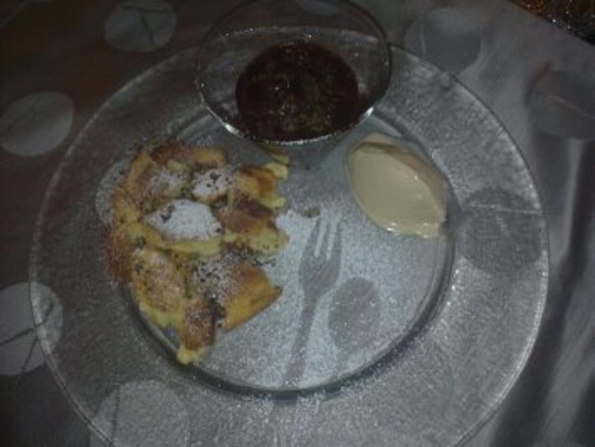 Kaiserschmarrn mit Zimt-Kirschen und Nusseis - Rezept - Bild Nr. 2