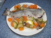 Bachsaibling auf Gemüsebett....in der Folie gegart - Rezept