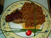 Rumpsteak Pfälzer Art mit gemischtem Salat - Rezept