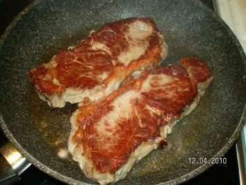 Rezept: Rumpsteak Pfälzer Art mit gemischtem Salat Bild Nr. 5 Rumpsteak Pfälzer Art mit gemischtem Salat - Rezept - Bild Nr. 5