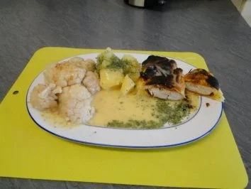 Rezept: Blumenkohl in Zitronenbuttersauce mit Hähnchenbrust in Blätterteig Bild Nr. 5 Blumenkohl in Zitronenbuttersauce mit Hähnchenbrust in Blätterteig - Rezept - Bild Nr. 5