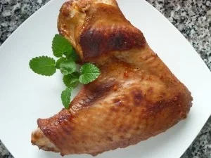 Rezept: Pute badet in Cola-Orangen-Marinade Pute badet in Cola-Orangen-Marinade - Rezept