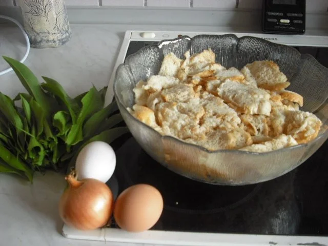 Rezept: Semmelknödel-Variation mit Bärlauch Bild Nr. 2 Semmelknödel-Variation mit Bärlauch - Rezept - Bild Nr. 2