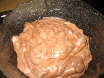 Rezept: Dessert: Ostereier, die keiner mag....Schokomousse an warmen Bananen! Bild Nr. 5 Dessert: Ostereier, die keiner mag....Schokomousse an warmen Bananen! - Rezept - Bild Nr. 5