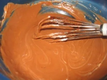 Rezept: Dessert: Ostereier, die keiner mag....Schokomousse an warmen Bananen! Bild Nr. 6 Dessert: Ostereier, die keiner mag....Schokomousse an warmen Bananen! - Rezept - Bild Nr. 6