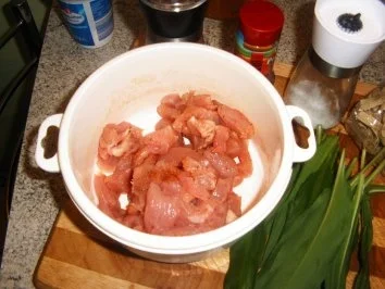 Rezept: Puten -Nudel-Pfanne mit Bärlauch Bild Nr. 3 Puten -Nudel-Pfanne mit Bärlauch - Rezept - Bild Nr. 3