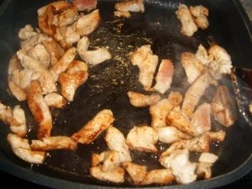 Rezept: Puten -Nudel-Pfanne mit Bärlauch Bild Nr. 4 Puten -Nudel-Pfanne mit Bärlauch - Rezept - Bild Nr. 4