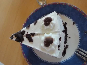 Rezept: Schwarzwälder-Kirsch von Kleckerlecker Bild Nr. 3 Schwarzwälder-Kirsch von Kleckerlecker - Rezept - Bild Nr. 3