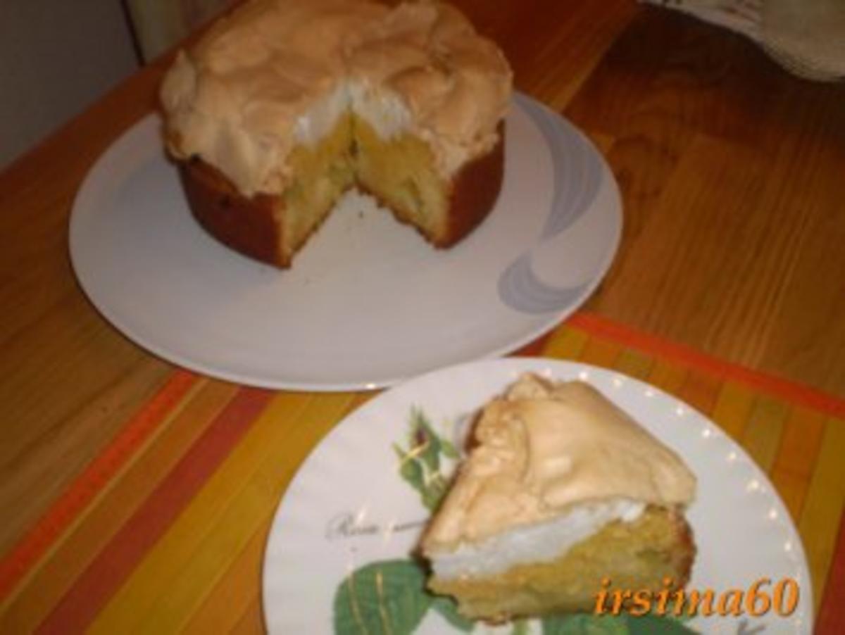 Rhabarberkuchen aus Rührteig mit Baiserhaube - Rezept - kochbar.de