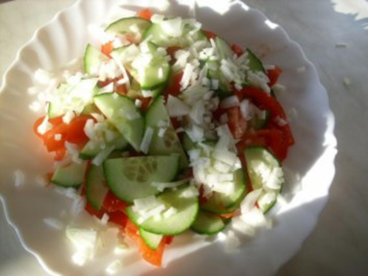 Tomaten-Gurkensalat ~ Damates Salatasi - Rezept - Bild Nr. 6