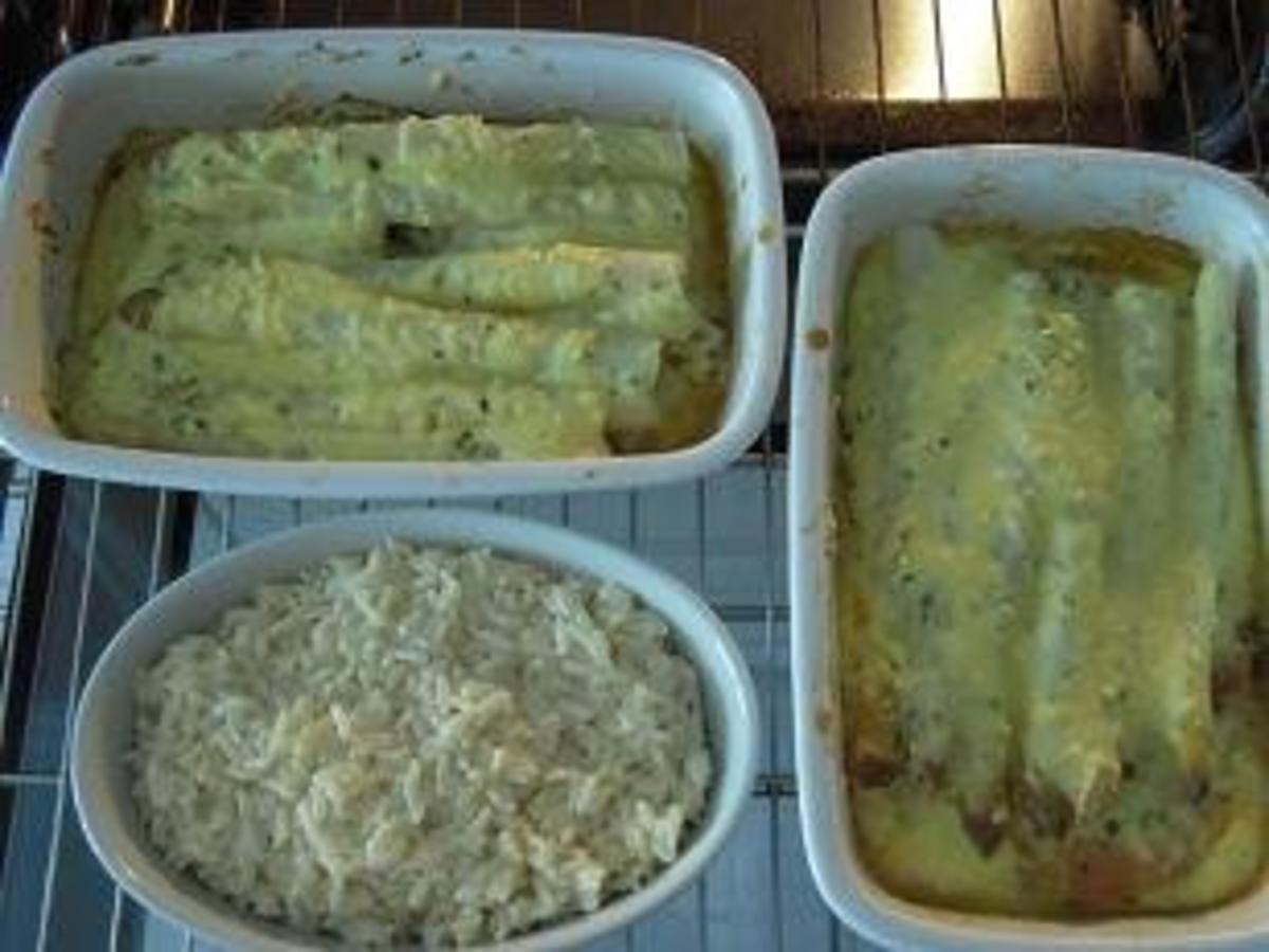 Spargel legt sich auf Putenschnitzel und wird mit  Käsesoße überbacken - Rezept - Bild Nr. 9