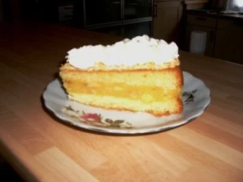 Apfelkuchen auf Biskuit - Rezept