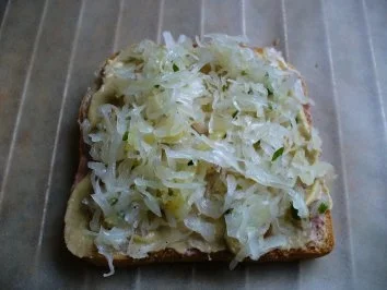 verschiedene Toastscheiben mit Käse überbacken - Rezept - Bild Nr. 4