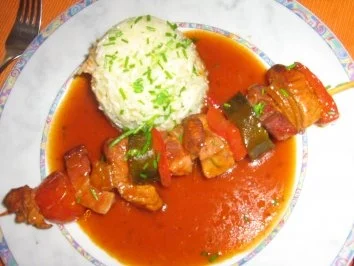 Rezept: Schaschlik von der Pute mit Gemüse an Basmatireis Schaschlik von der Pute mit Gemüse an Basmatireis - Rezept