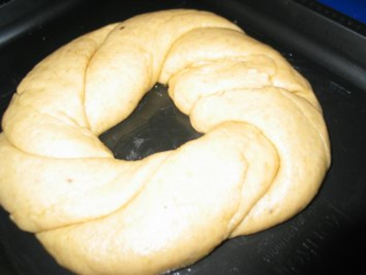 Brot + Brötchen: Vanille-Hefekranz mit Rosmarin - Rezept - Bild Nr. 5