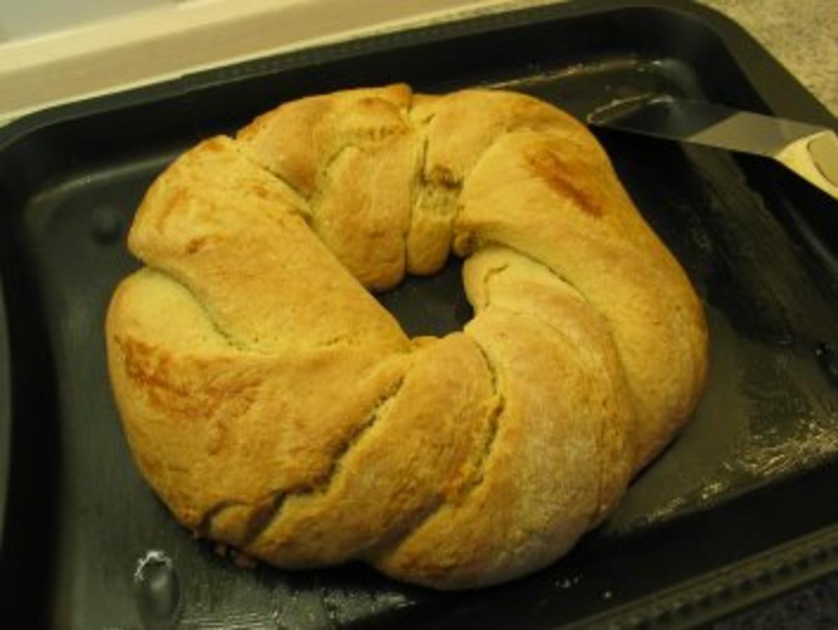 Brot + Brötchen: Vanille-Hefekranz mit Rosmarin - Rezept - Bild Nr. 6