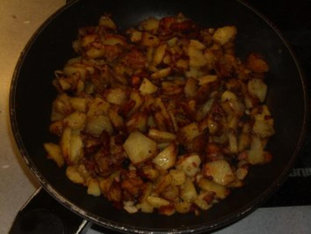 Pfannengerichte: Bratkartoffeln aus rohen Kartoffeln - Rezept