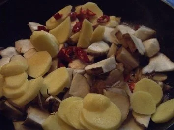 Rezept: Topinambur-Spargel-Suppe Bild Nr. 7 Topinambur-Spargel-Suppe - Rezept - Bild Nr. 7