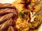 Tunfischsteak mit gebackenem Paprika-Risotto - Rezept