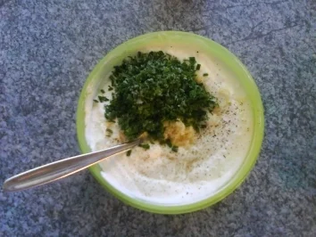 HAUPTSPEISE: Knoblauchsoße - Rezept